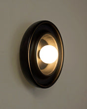 Load image into Gallery viewer, Discus Wall Light - Black