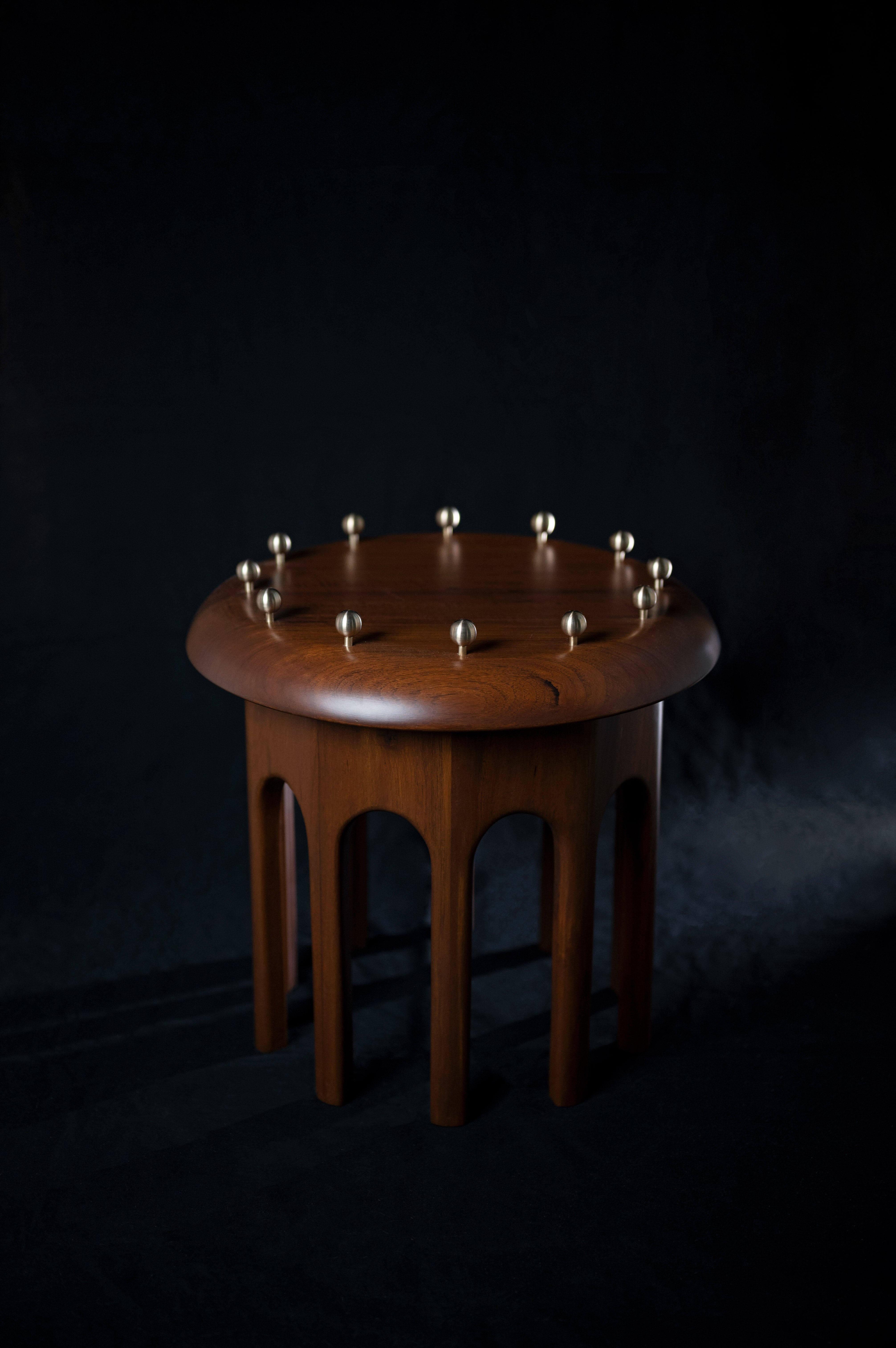 Corona Side Table – Claymango.com