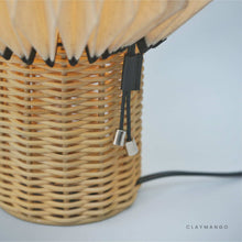 Load image into Gallery viewer, Clove table lamp - Lamp for Home, Restaurants and Offices