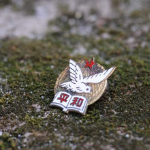 Load image into Gallery viewer, White and gold old mettalic pin badge collectible-Antiques-Claymango.com