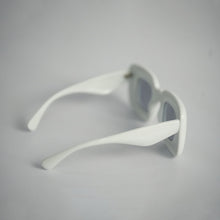 Load image into Gallery viewer, ESCAPE SQUARE Unisex Sunglasses