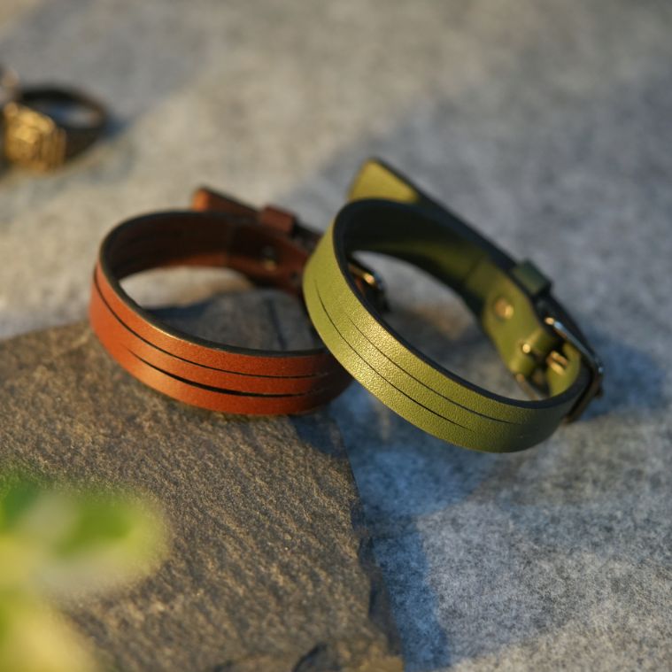 kubek - Slashed Genuine leather wrist bands - Set of 2 (Brown+ Olive)