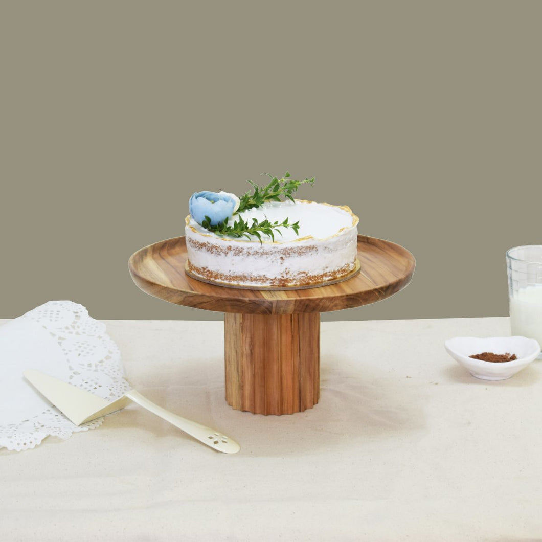 HANDS-ON CAKE STAND