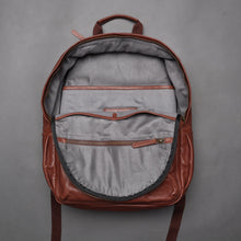 Load image into Gallery viewer, Spacious leather backpack for men
