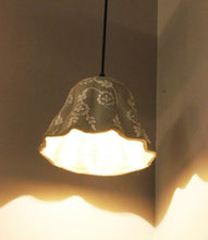 Load image into Gallery viewer, Classy white hanging lamp