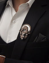 Load image into Gallery viewer, Virgo Brooch from Mother of Pearl series - Zodiac collection - Twofolds