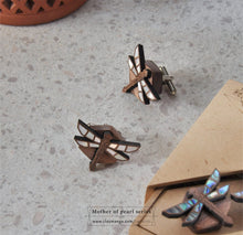 Load image into Gallery viewer, Dragonfly White Mother of pearl inlaid handcrafted cufflinks