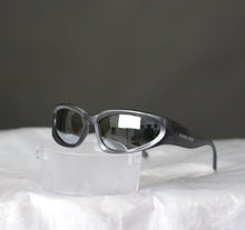 Load image into Gallery viewer, Escape Oval Unisex Sunglasses : Grey with Silver Tint
