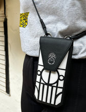 Load image into Gallery viewer, Etui Phone Sling
