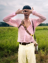 Load image into Gallery viewer, Ozai Wine Case in Tan
