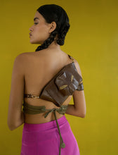 Load image into Gallery viewer, Rudra Wristlet in Tan
