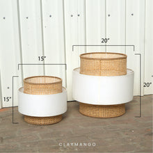 Load image into Gallery viewer, Bali Classic - Pendant lamp with Natural bamboo mesh for Home, restaurants and offices.

