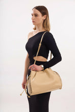 Load image into Gallery viewer, Alltagstasche in beige
