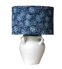 Load image into Gallery viewer, 4 handles pot design white Ceramics Table Lamp
