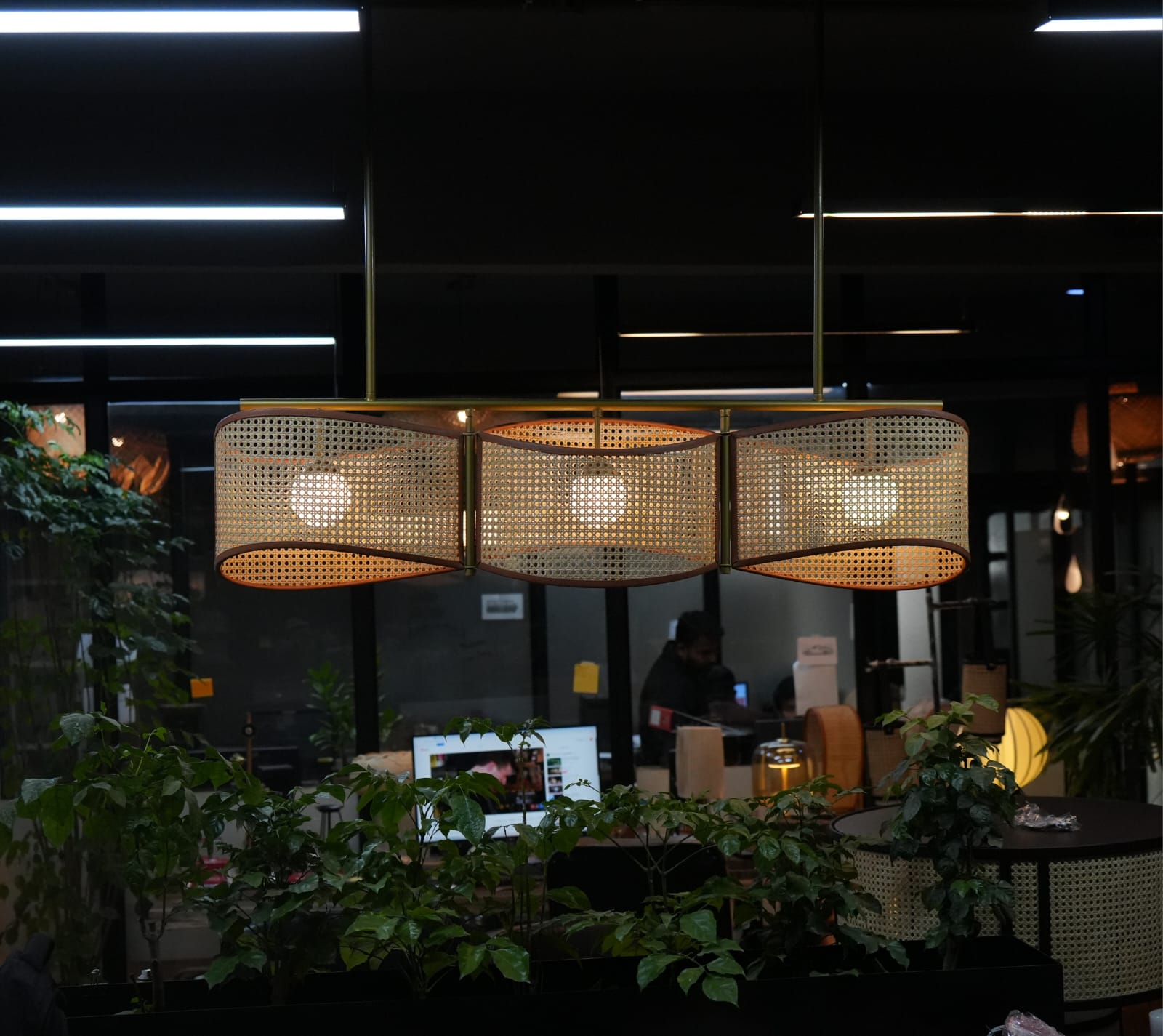 Morbis Linear - Linear Industrial Pendant lamp with Rattan for Home, R ...