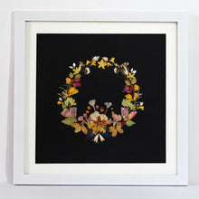 Load image into Gallery viewer, Wreath (black)-Home Décor-Claymango.com
