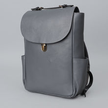 Load image into Gallery viewer, Designer London Leather Backpack
