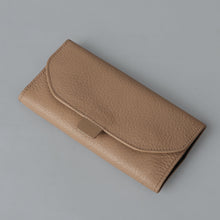 Load image into Gallery viewer, Havana Tobacco Pouch
