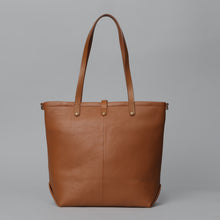 Load image into Gallery viewer, Dublin Leather Tote

