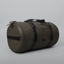 Load image into Gallery viewer, Green leather gym bag for men 

