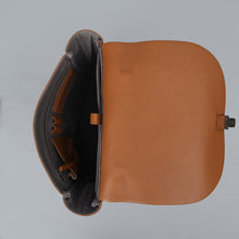 Load image into Gallery viewer, London Leather Backpack

