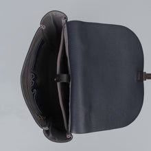 Load image into Gallery viewer, World famous leather BAckpack
