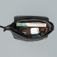 Load image into Gallery viewer, Spacious Leather Bag Outback Life
