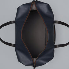 Load image into Gallery viewer, spacious leather travel bag 
