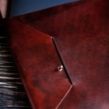 Load image into Gallery viewer, Minimal Laptop Sleeve (Tobacco Tan) - 13&quot; &amp; 15&quot;-Laptop Sleeve-Claymango.com
