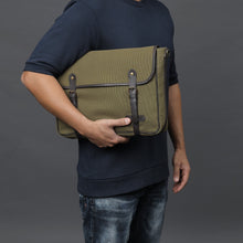 Load image into Gallery viewer, Designer Messenger bags 
