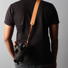 Load image into Gallery viewer, tan Leather camera strap
